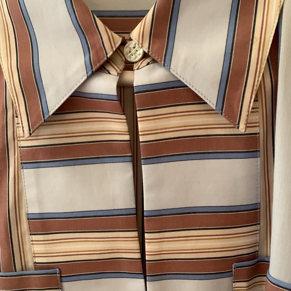 Tory Burch striped shirt with short sleeves and button detail. - Picture 6 of 7